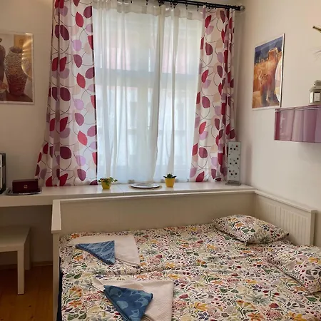 Appartement Flora Lobkovic *