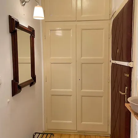 Flora Apartment *
