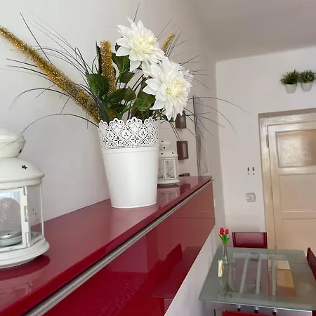 Apartment Flora